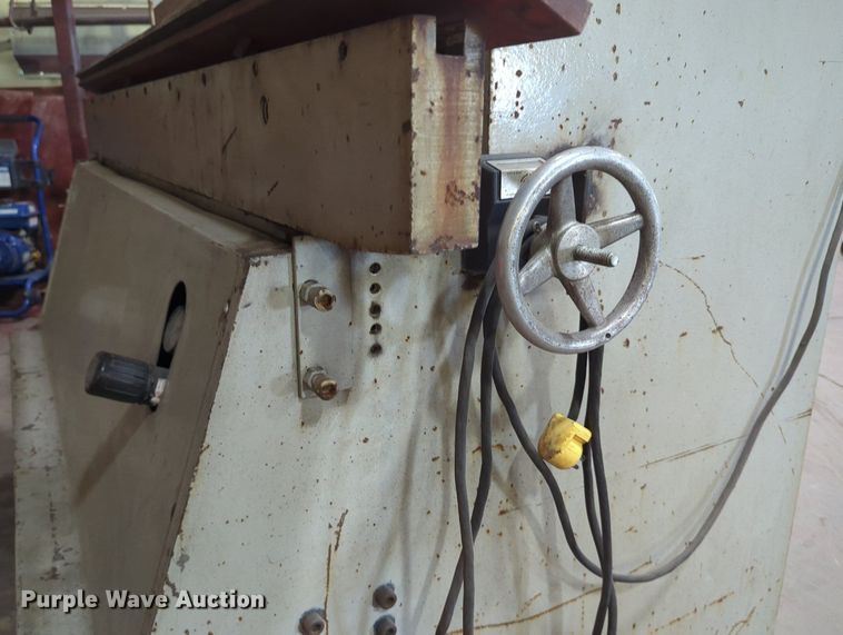 image for item LY9378 Pneuco 600-35