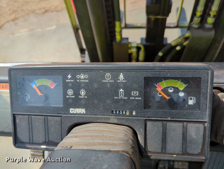 image for item LY9380 Clark CGC25  forklift