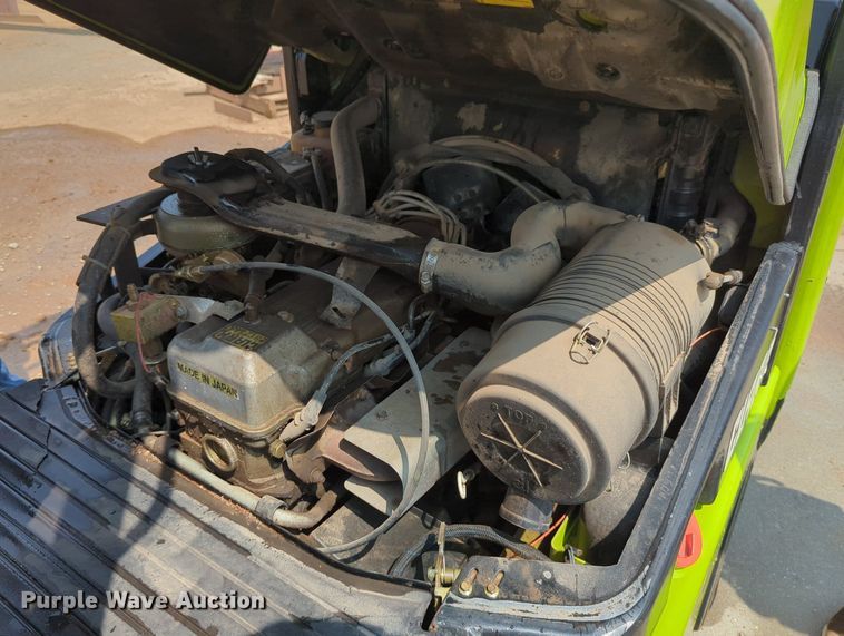 image for item LY9380 Clark CGC25  forklift