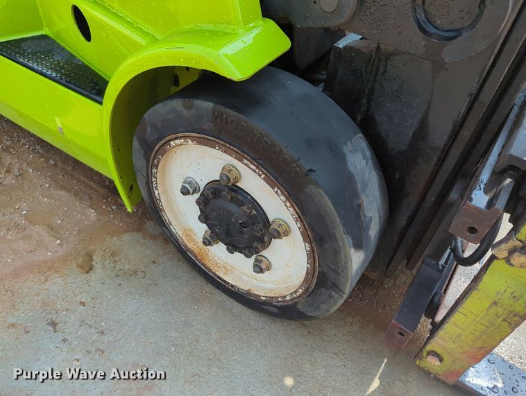 image for item LY9380 Clark CGC25  forklift