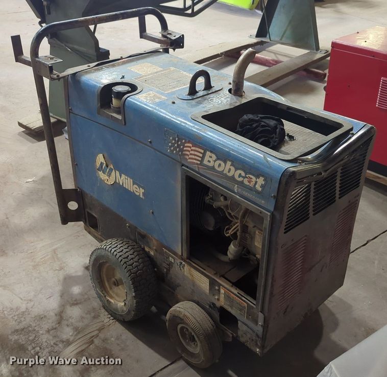 image for item LY9383 Miller Bobcat 225  welder/generator