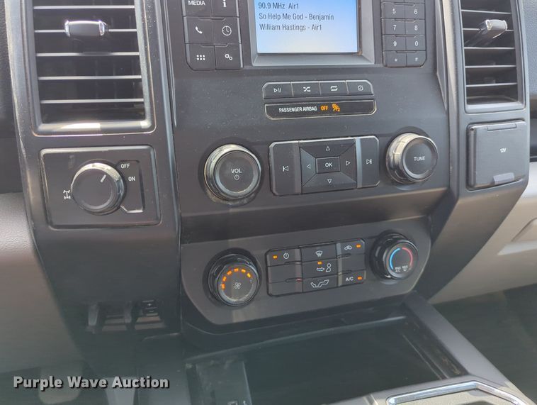 image for item LY9384 2020 Ford F150 SuperCab pickup truck