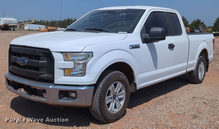 image for item LY9385 2016 Ford  F150 SuperCab pickup truck