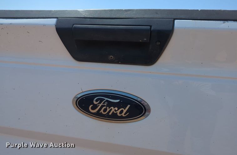 image for item LY9385 2016 Ford  F150 SuperCab pickup truck