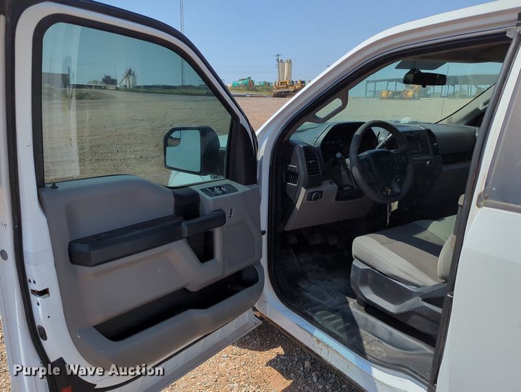 image for item LY9385 2016 Ford  F150 SuperCab pickup truck