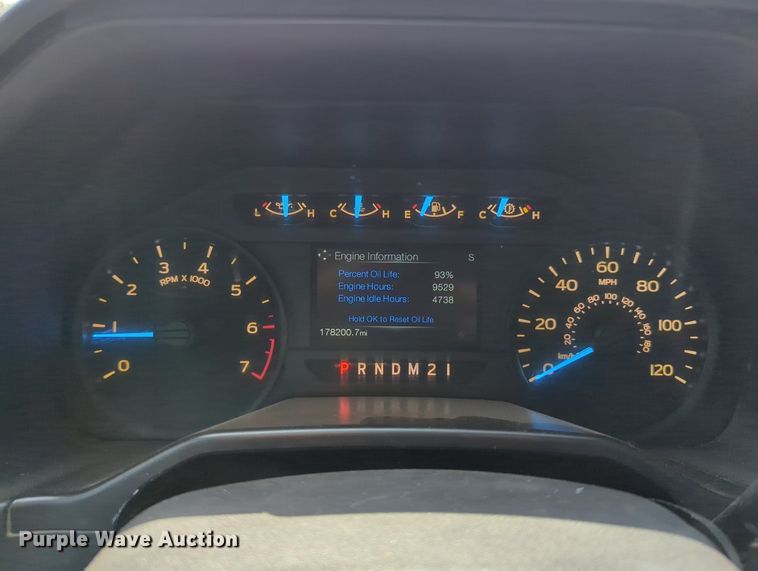 image for item LY9385 2016 Ford  F150 SuperCab pickup truck