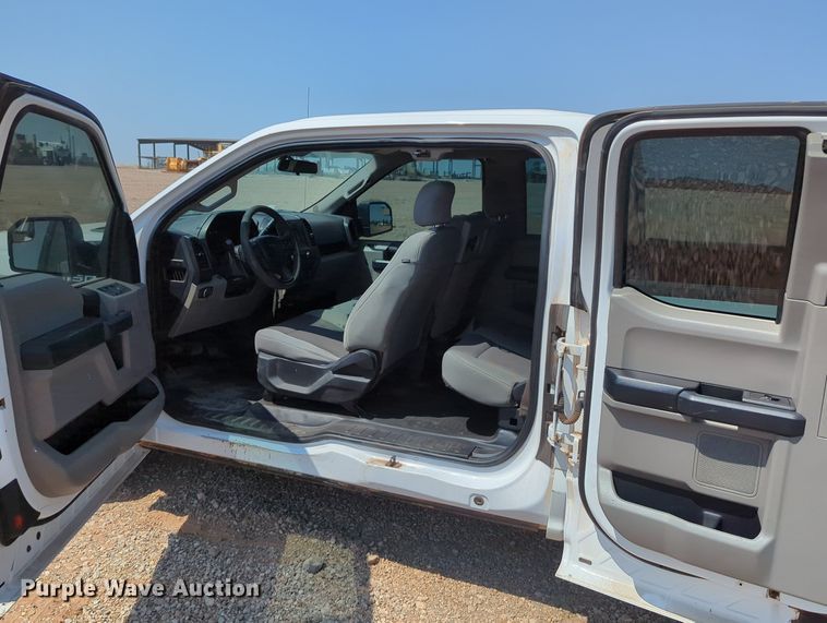 image for item LY9385 2016 Ford  F150 SuperCab pickup truck