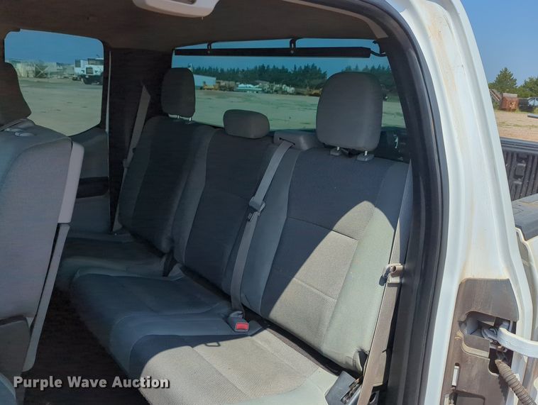 image for item LY9385 2016 Ford  F150 SuperCab pickup truck