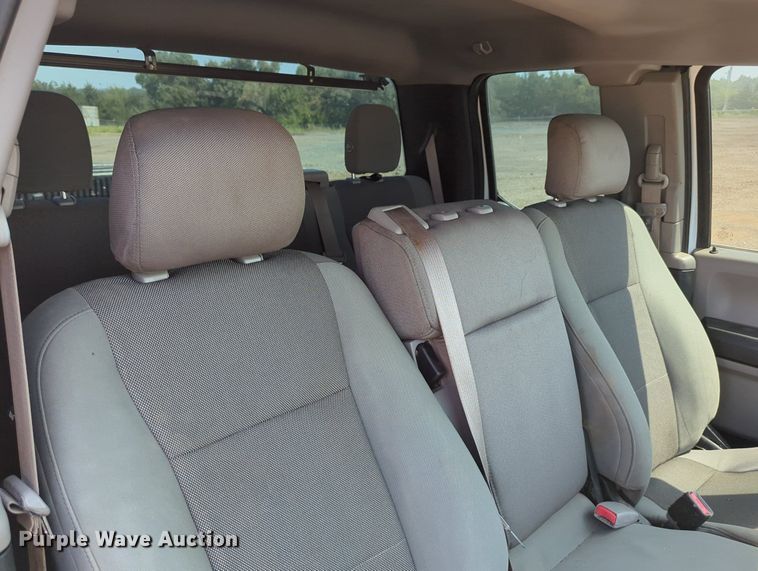 image for item LY9385 2016 Ford  F150 SuperCab pickup truck