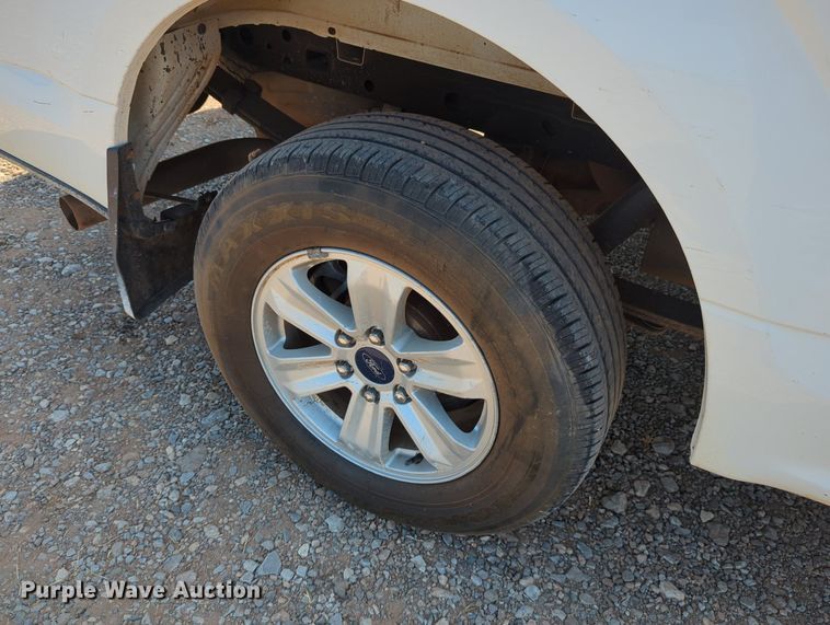 image for item LY9385 2016 Ford  F150 SuperCab pickup truck