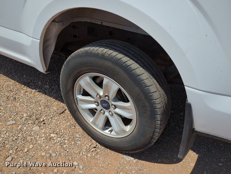 image for item LY9385 2016 Ford  F150 SuperCab pickup truck