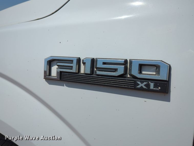 image for item LY9385 2016 Ford  F150 SuperCab pickup truck