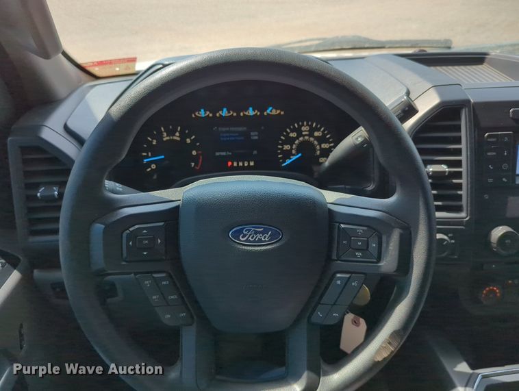 image for item LY9386 2018 Ford  F150 SuperCab pickup truck