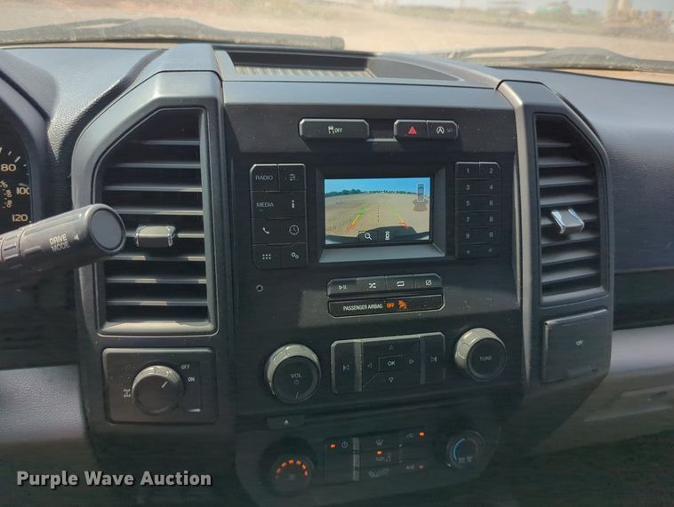 image for item LY9386 2018 Ford  F150 SuperCab pickup truck