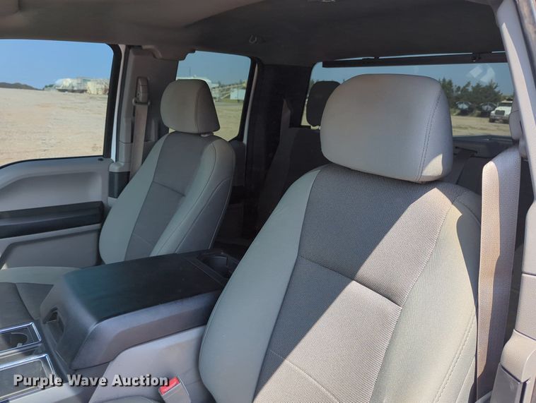 image for item LY9386 2018 Ford  F150 SuperCab pickup truck