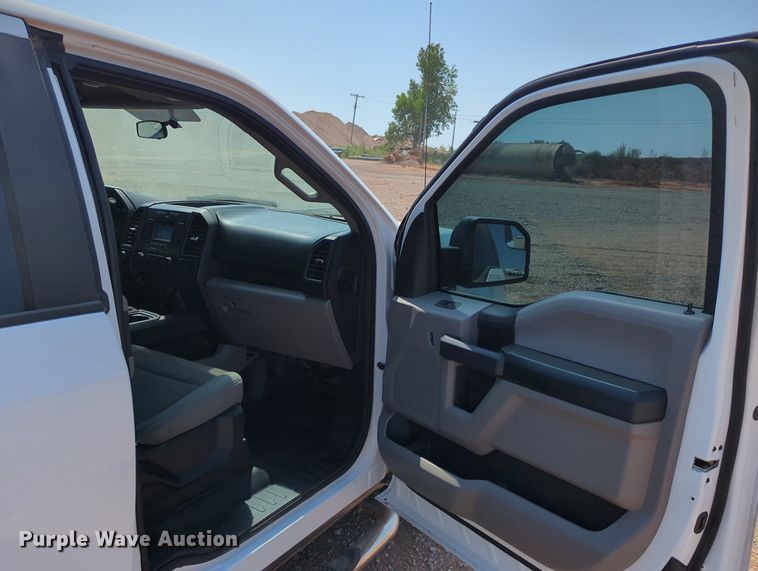 image for item LY9386 2018 Ford  F150 SuperCab pickup truck