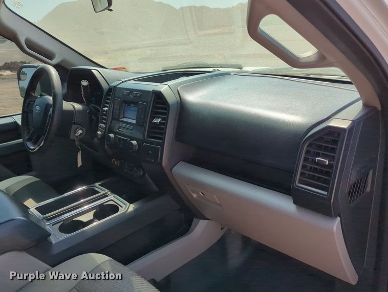 image for item LY9386 2018 Ford  F150 SuperCab pickup truck