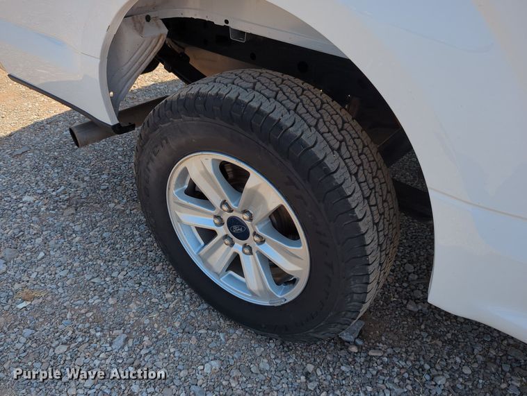 image for item LY9386 2018 Ford  F150 SuperCab pickup truck