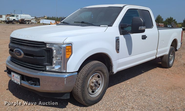 image for item LY9387 2017 Ford F250 Super Duty  SuperCab pickup truck