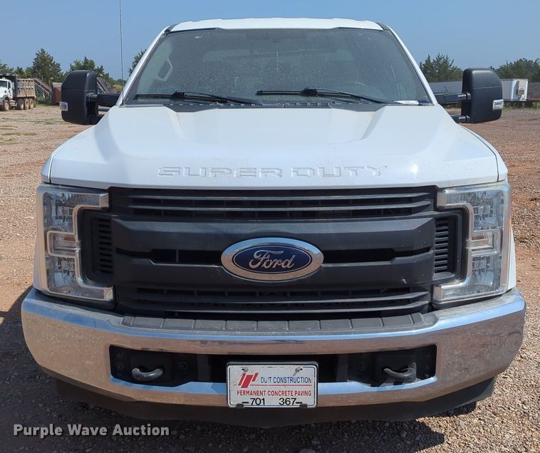 image for item LY9387 2017 Ford F250 Super Duty  SuperCab pickup truck