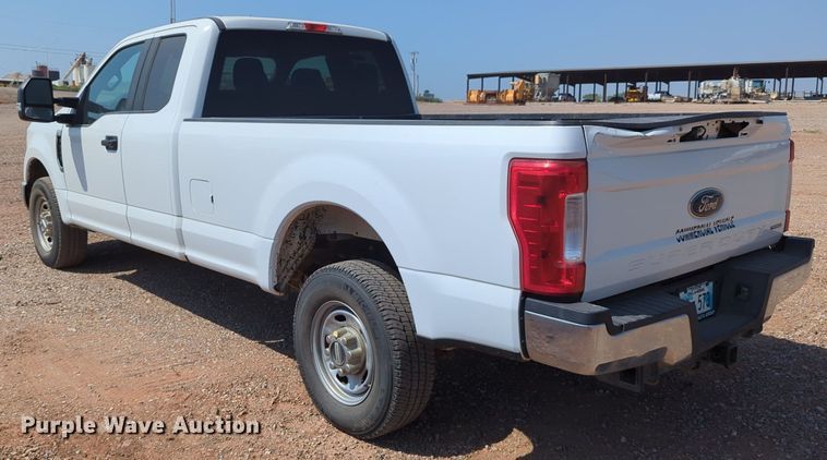 image for item LY9387 2017 Ford F250 Super Duty  SuperCab pickup truck