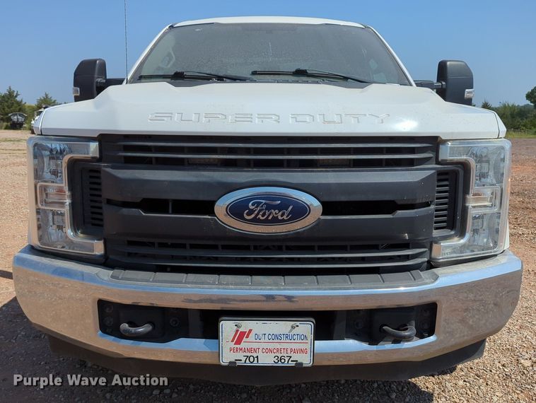 image for item LY9387 2017 Ford F250 Super Duty  SuperCab pickup truck