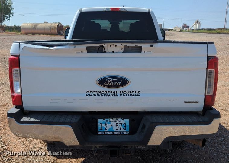 image for item LY9387 2017 Ford F250 Super Duty  SuperCab pickup truck