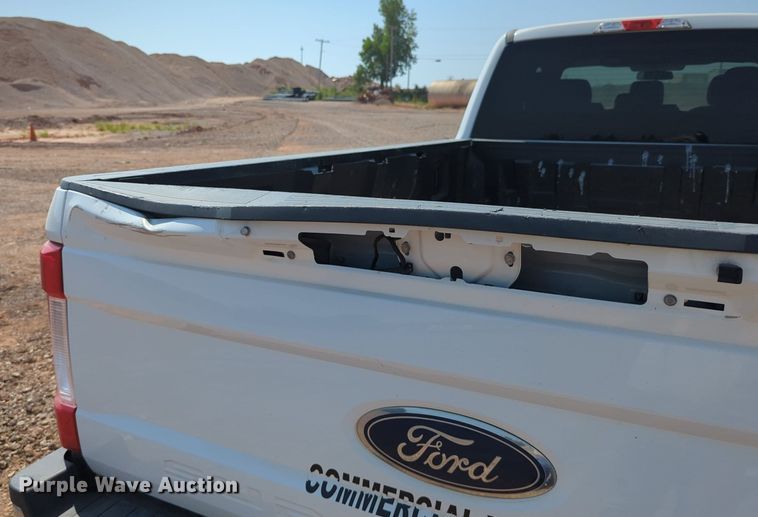 image for item LY9387 2017 Ford F250 Super Duty  SuperCab pickup truck