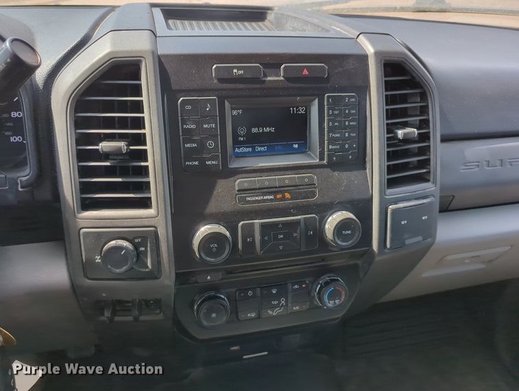 image for item LY9387 2017 Ford F250 Super Duty  SuperCab pickup truck