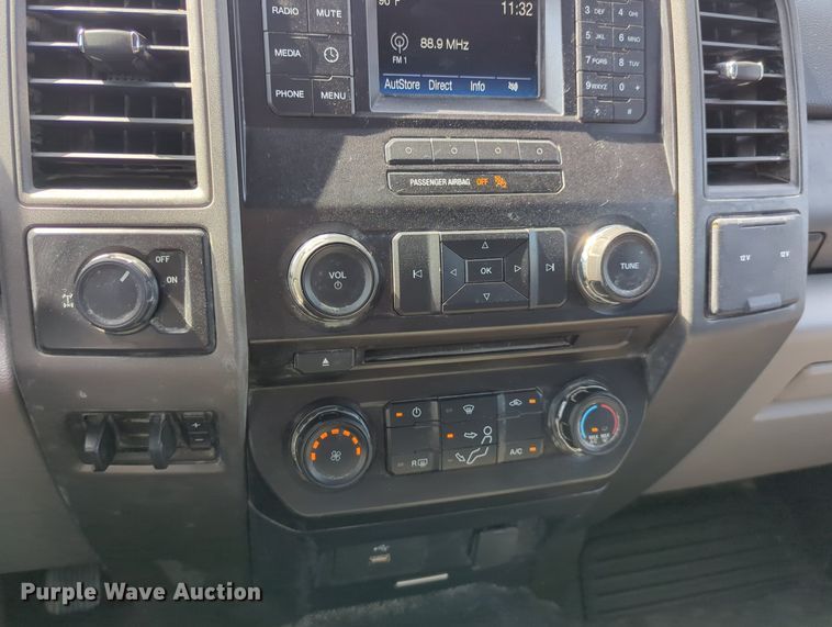 image for item LY9387 2017 Ford F250 Super Duty  SuperCab pickup truck