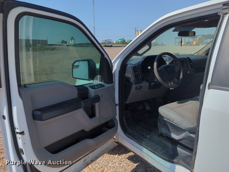 image for item LY9388 2016 Ford F150 SuperCab pickup truck