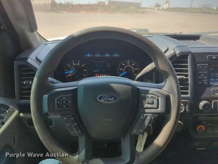 image for item LY9388 2016 Ford F150 SuperCab pickup truck