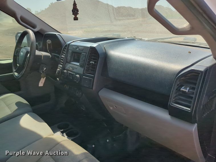 image for item LY9388 2016 Ford F150 SuperCab pickup truck