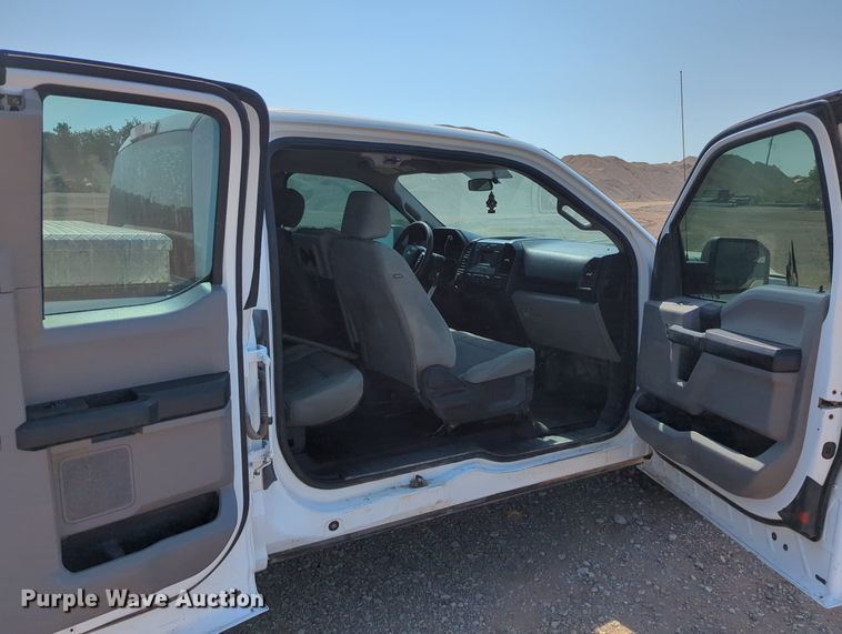 image for item LY9388 2016 Ford F150 SuperCab pickup truck