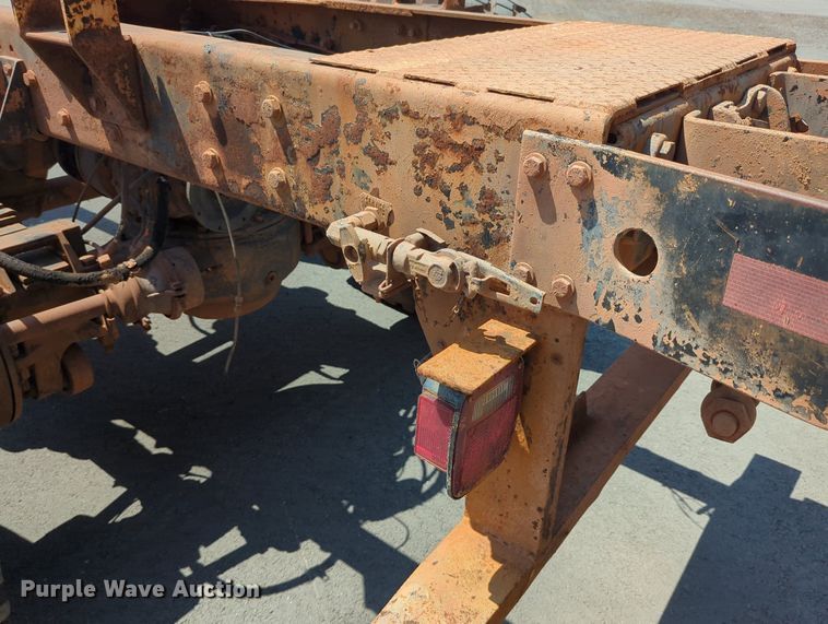 image for item LY9389 1990 BMY M923A2  truck cab and chassis