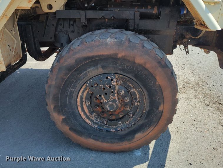 image for item LY9389 1990 BMY M923A2  truck cab and chassis