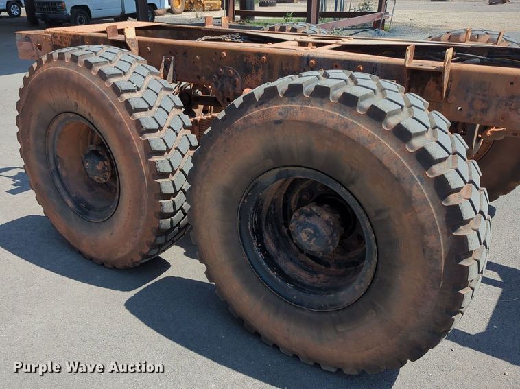 image for item LY9389 1990 BMY M923A2  truck cab and chassis