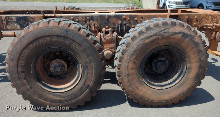 image for item LY9389 1990 BMY M923A2  truck cab and chassis