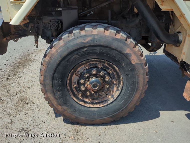 image for item LY9389 1990 BMY M923A2  truck cab and chassis