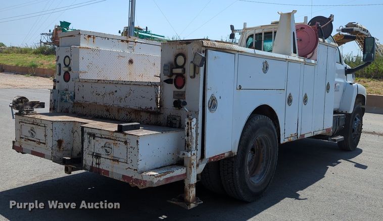 image for item LY9390 2005 Chevrolet C6500  utility / service truck