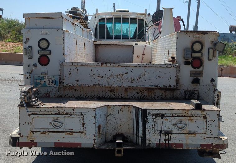 image for item LY9390 2005 Chevrolet C6500  utility / service truck