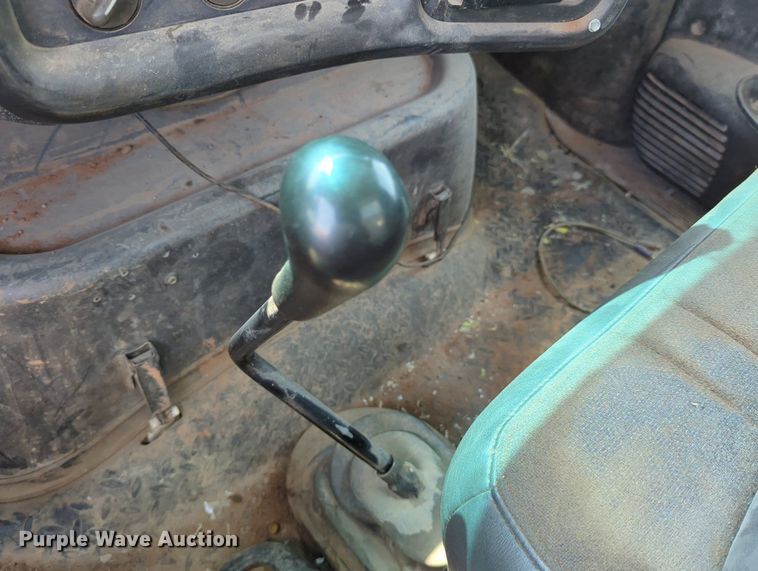 image for item LY9390 2005 Chevrolet C6500  utility / service truck