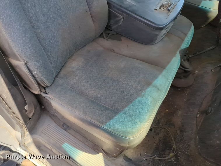 image for item LY9390 2005 Chevrolet C6500  utility / service truck