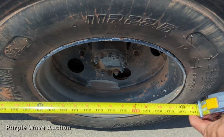 image for item LY9390 2005 Chevrolet C6500  utility / service truck