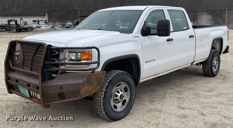 image for item MA9825 2017 GMC Sierra 2500HD Crew Cab pickup truck