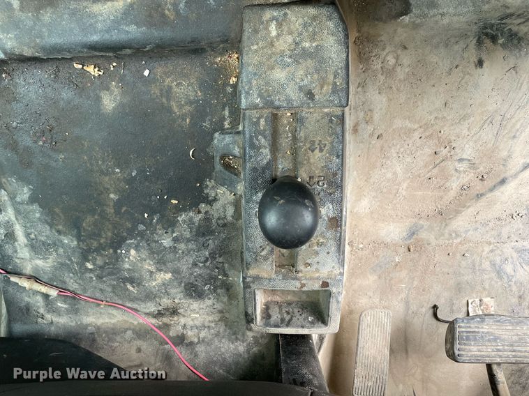 image for item MA9825 2017 GMC Sierra 2500HD Crew Cab pickup truck