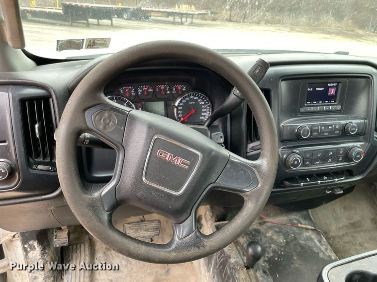 image for item MA9825 2017 GMC Sierra 2500HD Crew Cab pickup truck