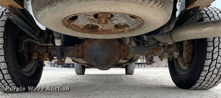 image for item MA9825 2017 GMC Sierra 2500HD Crew Cab pickup truck