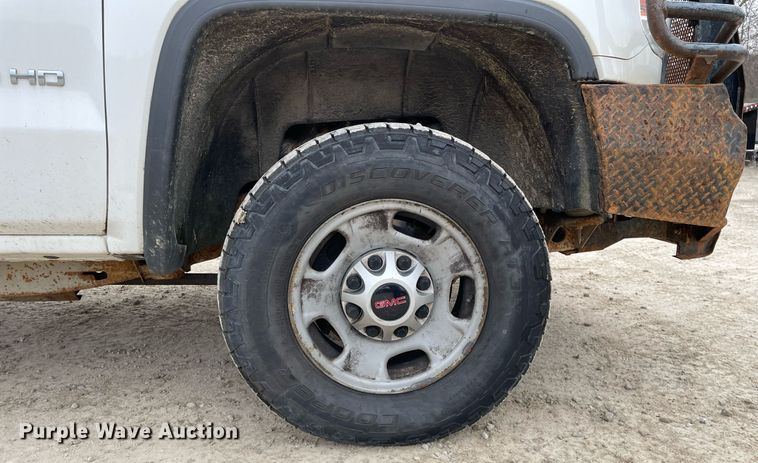 image for item MA9825 2017 GMC Sierra 2500HD Crew Cab pickup truck