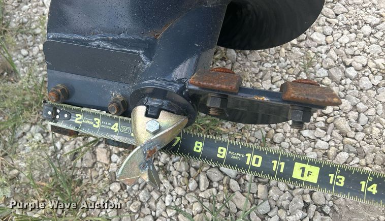 image for item MD9017 Wolverine  skid steer auger
